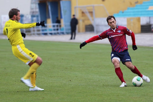 Shakhtyor (R) vs Slutsk (R), 18h ngày 16/4: Phong độ đang lên