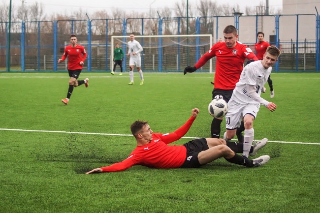 Energetik Bgu Minsk vs Torpedo Minsk, 18h00 ngày 5/4: Derby hấp dẫn