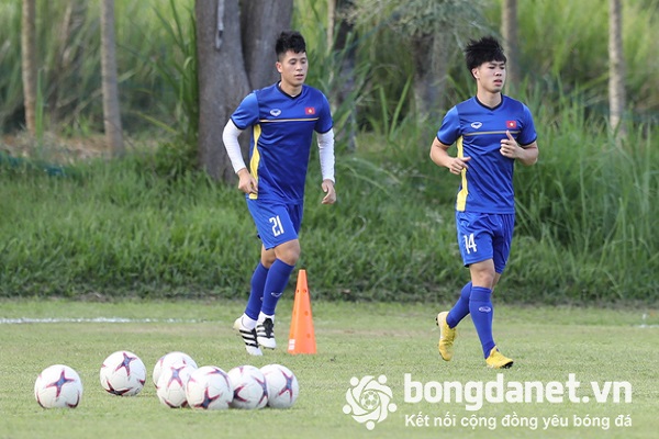 Trần Đình Trọng bắt đầu điều trị chấn thương đầu gối