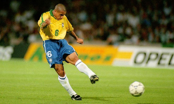 Top 11 quỷ lùn siêu dị trong lịch sử bóng đá thế giới