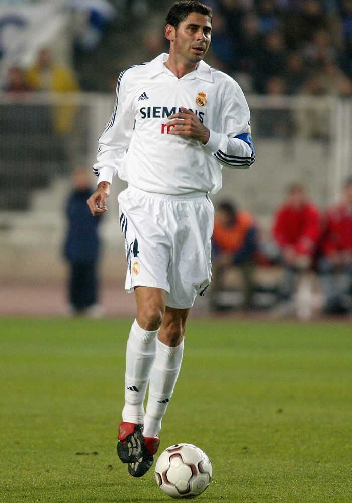 Đội hình 11 cầu thủ xuất sắc nhất trong lịch sử Real Madrid: Song sát Ronaldo?