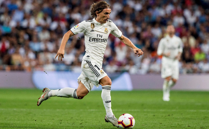 Đội hình 11 cầu thủ xuất sắc nhất trong lịch sử Real Madrid: Song sát Ronaldo?