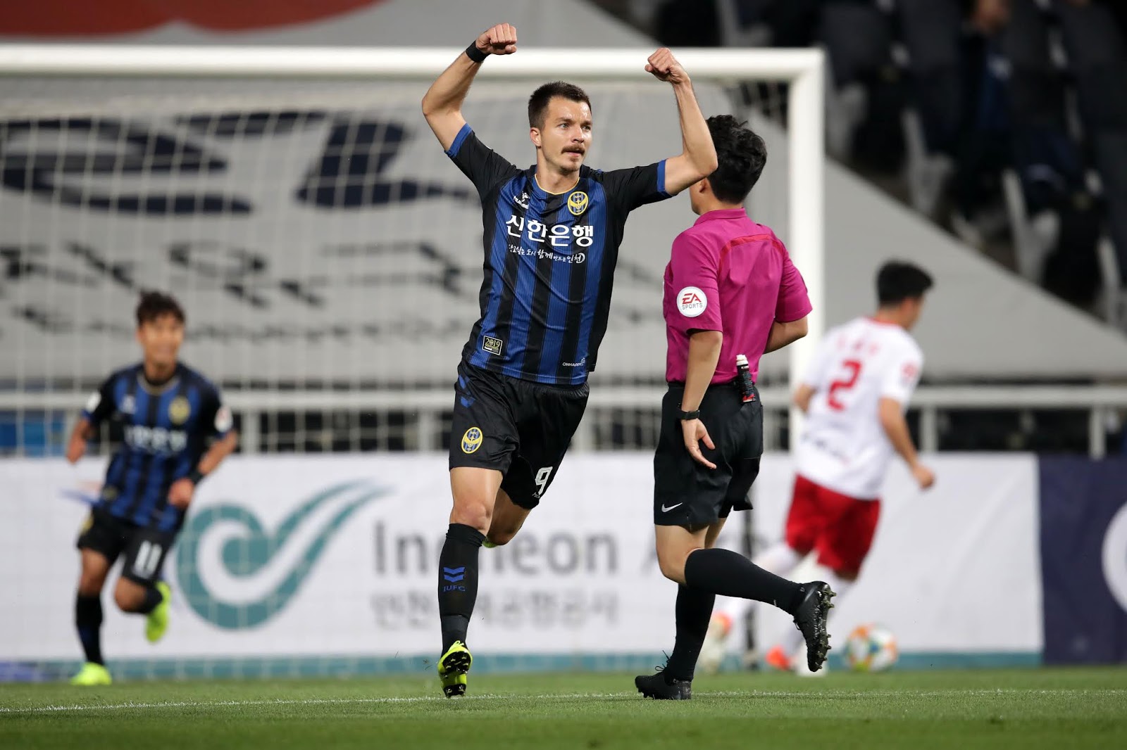 Suwon Bluewings vs Incheon, 14h30 ngày 23/5: Con mồi ưa thích
