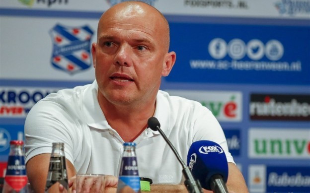 HLV Heerenveen lần đầu lên tiếng về tương lai Đoàn Văn Hậu