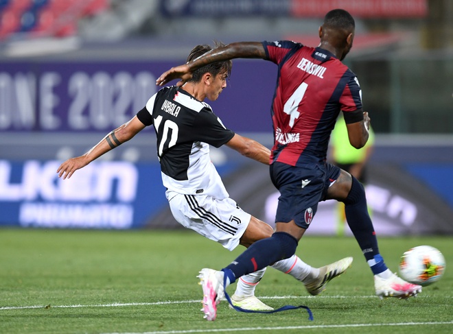 Ronaldo phá kỷ lục của huyền thoại Rui Costa tại Serie A