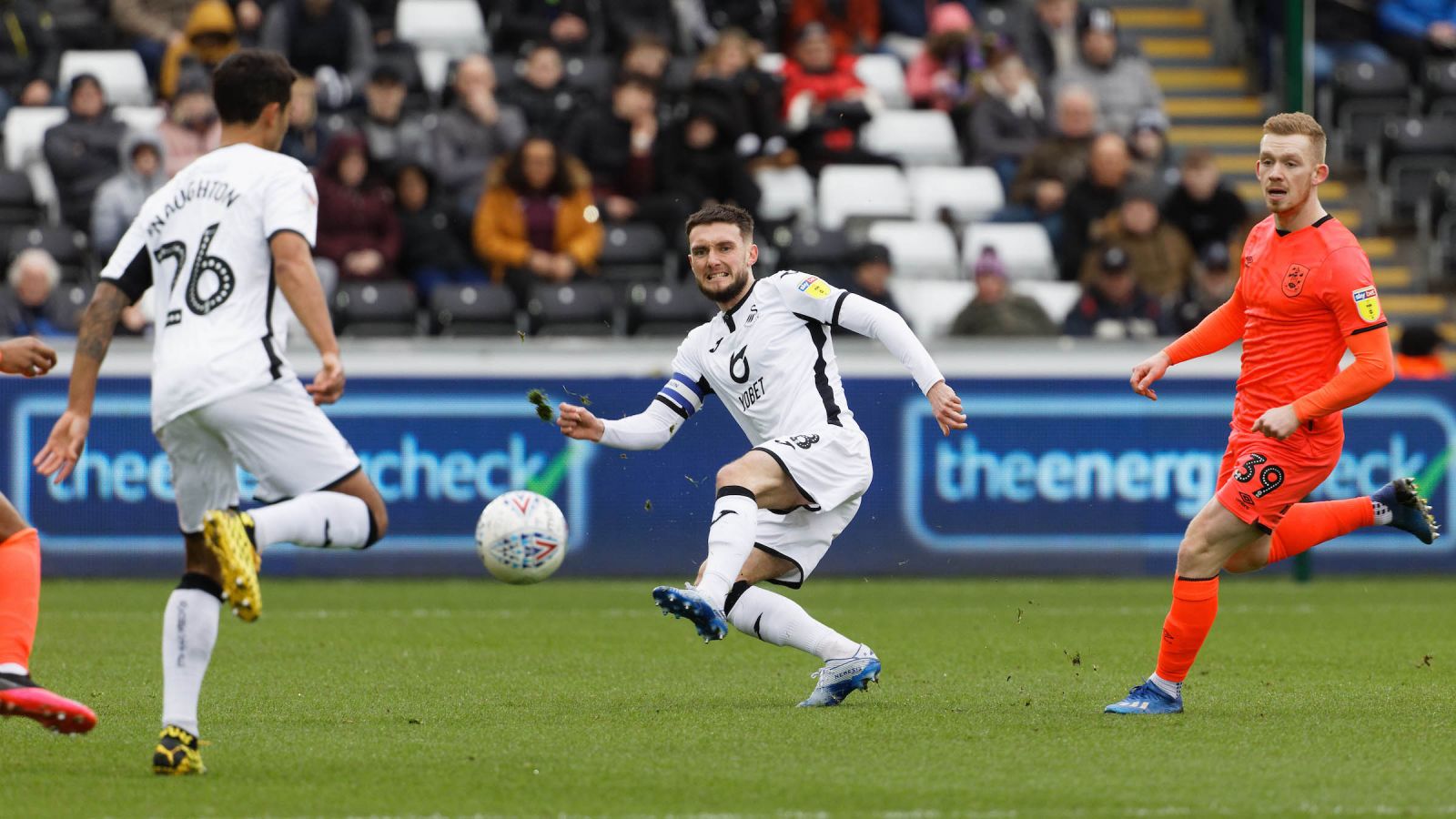Swansea vs Luton Town, 18h30 ng&agrave;y 27/6: Bắt nạt kẻ xa nh&agrave;