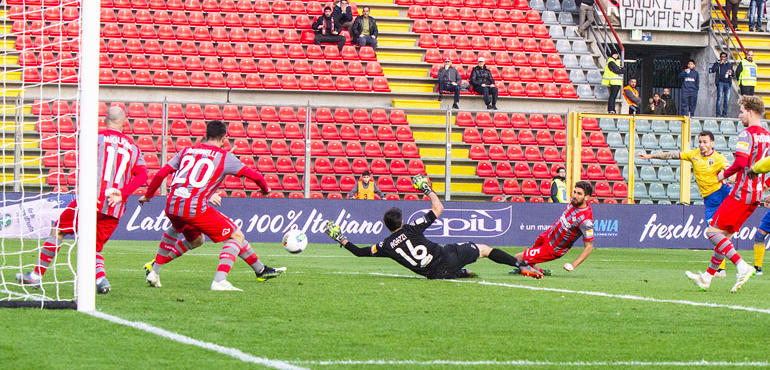 Salernitana vs Cremonese, 23h45 ngày 29/6: Khách trắng tay