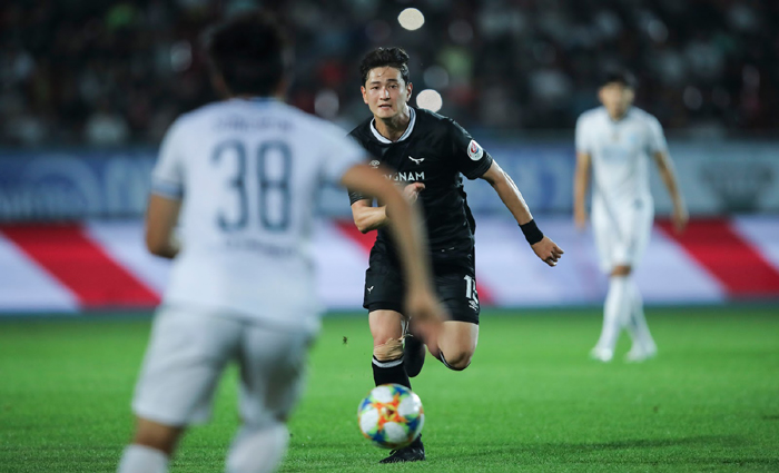 Seongnam vs Suwon Bluewings, 17h30 ng&agrave;y 16/6: Hạn h&aacute;n b&agrave;n thắng?