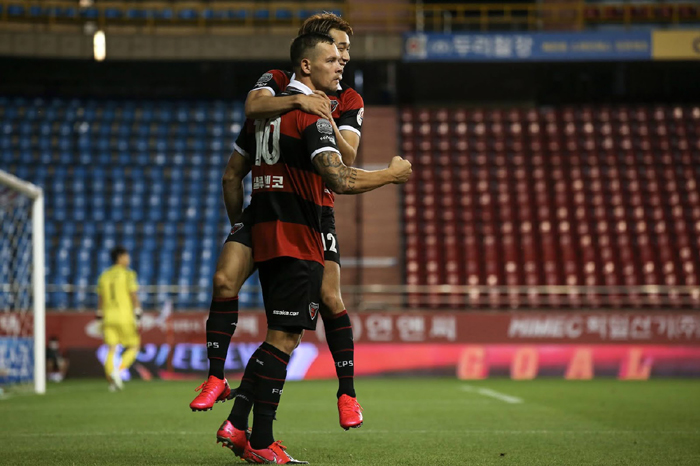 Gwangju vs Pohang Steelers, 17h ngày 26/6: Khách lấn chủ