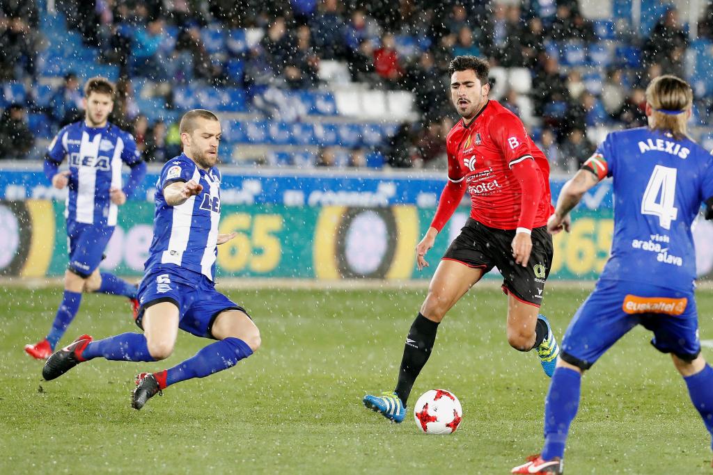 Alaves vs Getafe (0h30 14/7): May mắn mỉm cười