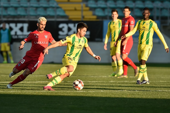 Gil Vicente vs Tondela, 3h30 ngày 15/7: Lực bất tòng tâm