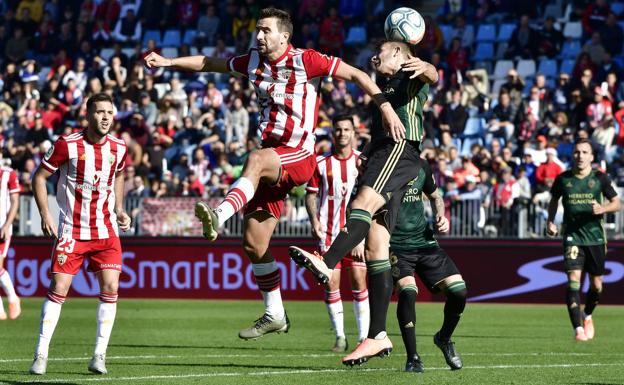Ponferradina vs Almeria, 2h ng&agrave;y 18/7: Tự bắn v&agrave;o ch&acirc;n?