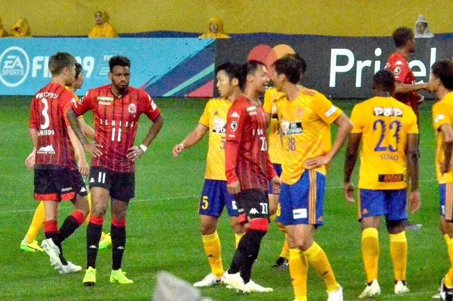 Vegalta Sendai vs Consadole Sapporo, 16h00 ngày 18/7: Níu chân nhau