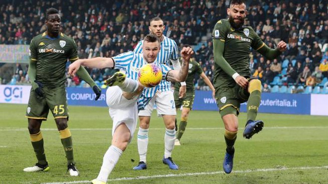 Brescia vs SPAL (0h30 20/7): Đạp lên nhau để sống