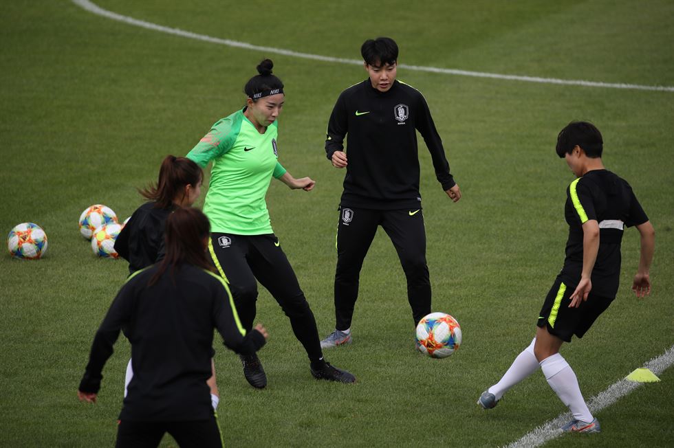 Gyeongju (W) vs Boeun Sangmu (W), 16h ngày 27/7: Đối thủ yêu thích