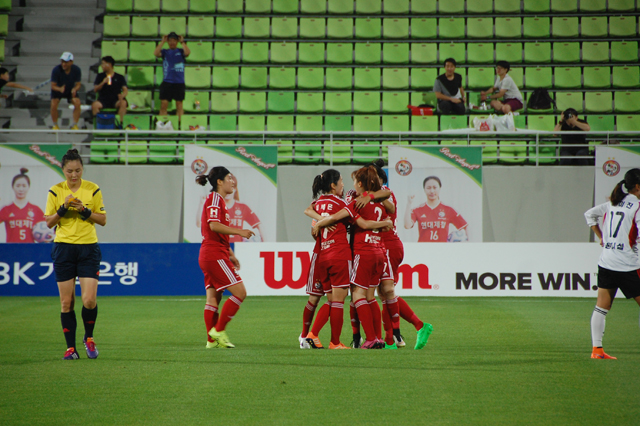 Sejong Sportstoto (W) vs Suwon (W), 16h ngày 27/7: Đả bại Á quân