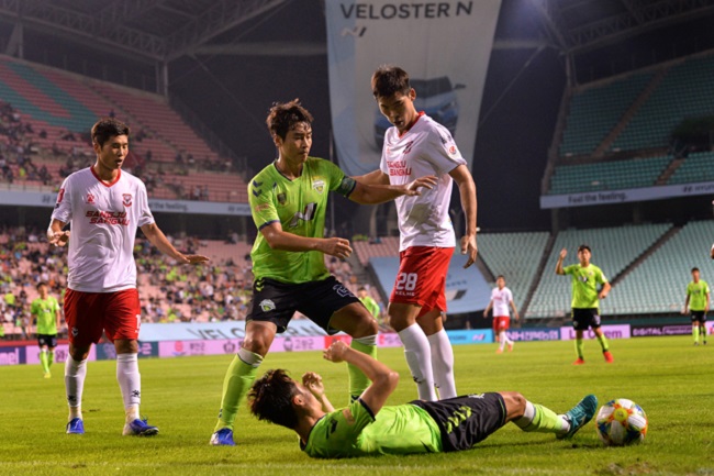 Sangju Sangmu vs Jeonbuk Motors, 17h00 ngày 5/7: Khó cản nhà vô địch