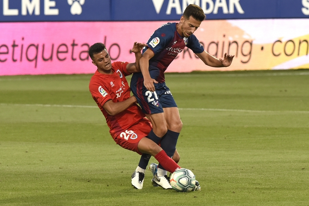 Huesca tiếp bước Cadiz lên hạng La Liga 2020/2021