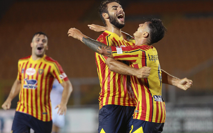 Bologna vs Lecce (22h15 26/7): Sức bật thế chân tường