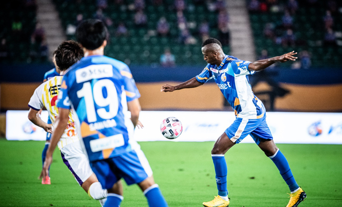 V-Varen Nagasaki vs Tokyo Verdy, 16h ngày 2/8: Hết bất bại?