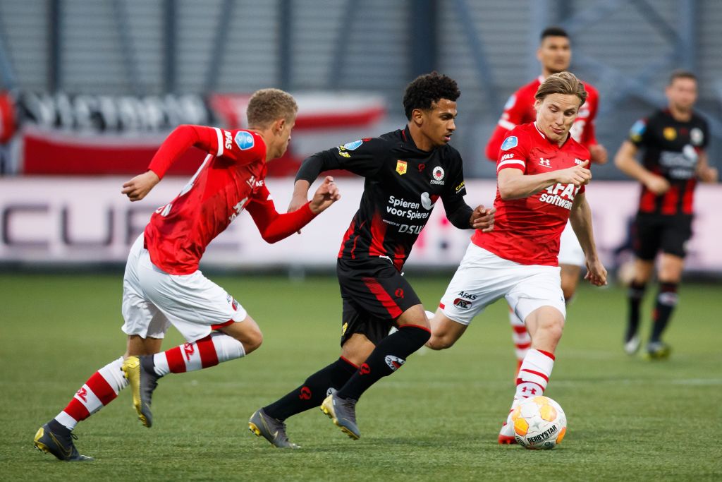 TOP Oss vs Dordrecht, 02h00 ng&agrave;y 6/10: Ch&igrave;m s&acirc;u dưới đ&aacute;y