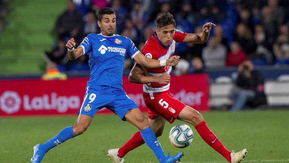 Getafe vs Granada (00h30 26/10): Khác biệt hàng thủ