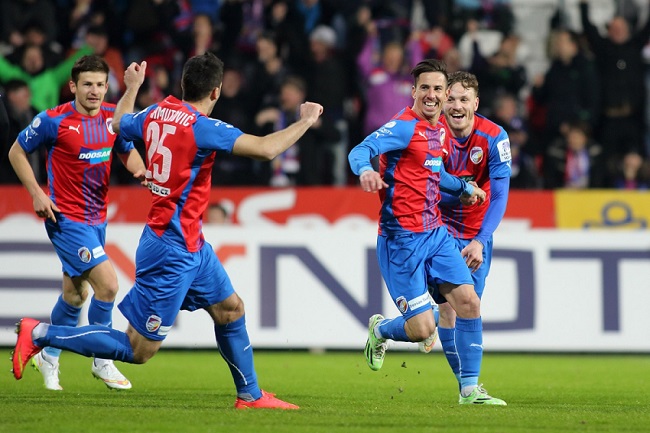 AZ Alkmaar vs Viktoria Plzen, 21h30 ngày 26/8: Không ngại chủ nhà