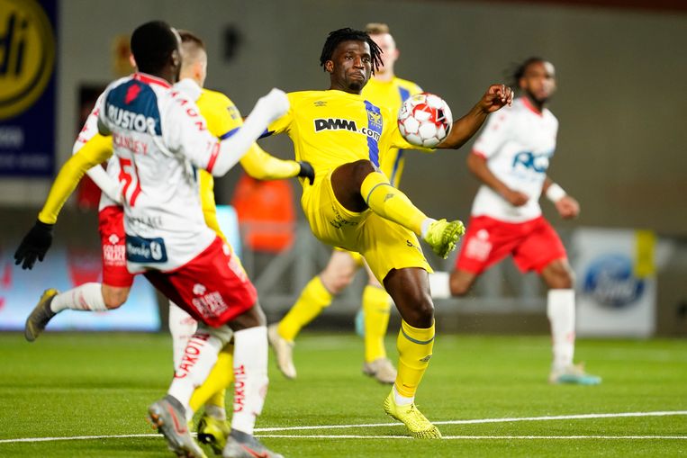 Eupen vs Sint-Truiden, 21h15 ngày 29/8: Niềm tin cửa dưới