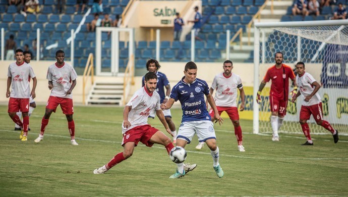 Confianca vs Parana, 7h30 ngày 8/8: Đả bại tân binh