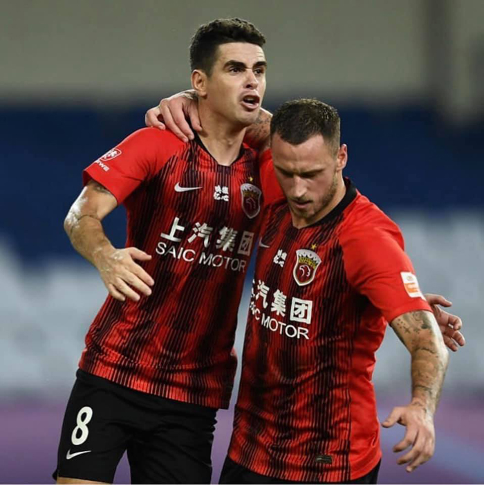 Shanghai SIPG vs Chongqing Lifan, 17h ng&agrave;y 26/8: Hết kh&oacute; chịu?