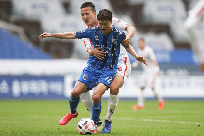 Sangju Sangmu vs Busan IPark, 17h ngày 9/8: Chia điểm?