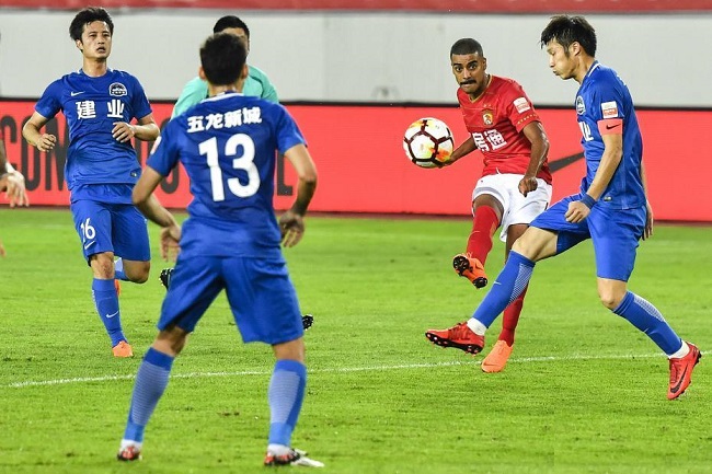 Guangzhou Evergrande vs HeNan JianYe, 14h30 ngày 21/9: Khách không có cửa