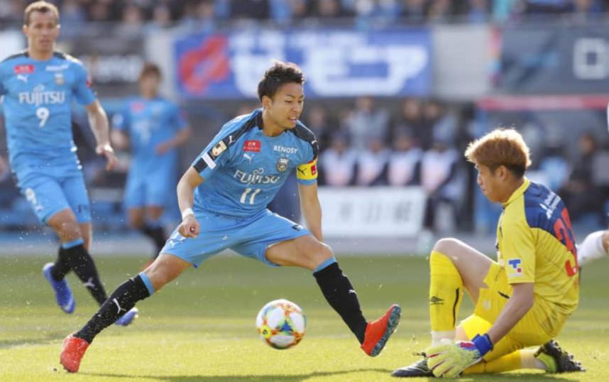 Kashima Antlers vs Oita Trinita, 15h ngày 27/9: Bám đuổi top 3