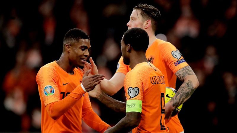 Hà Lan vs Ba Lan (1h45 5/9): Thuần phục Đại bàng trắng