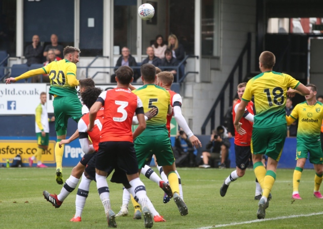 Luton Town vs Norwich, 21h ngày 5/9: Vặt lông Hoàng yến