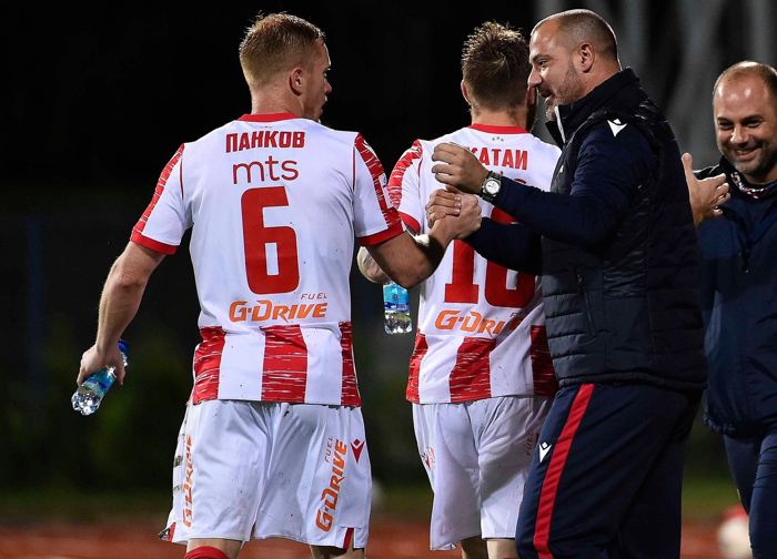 Ararat-Armenia vs Crvena Zvezda (21h 1/10): Chiếc v&eacute; an ủi