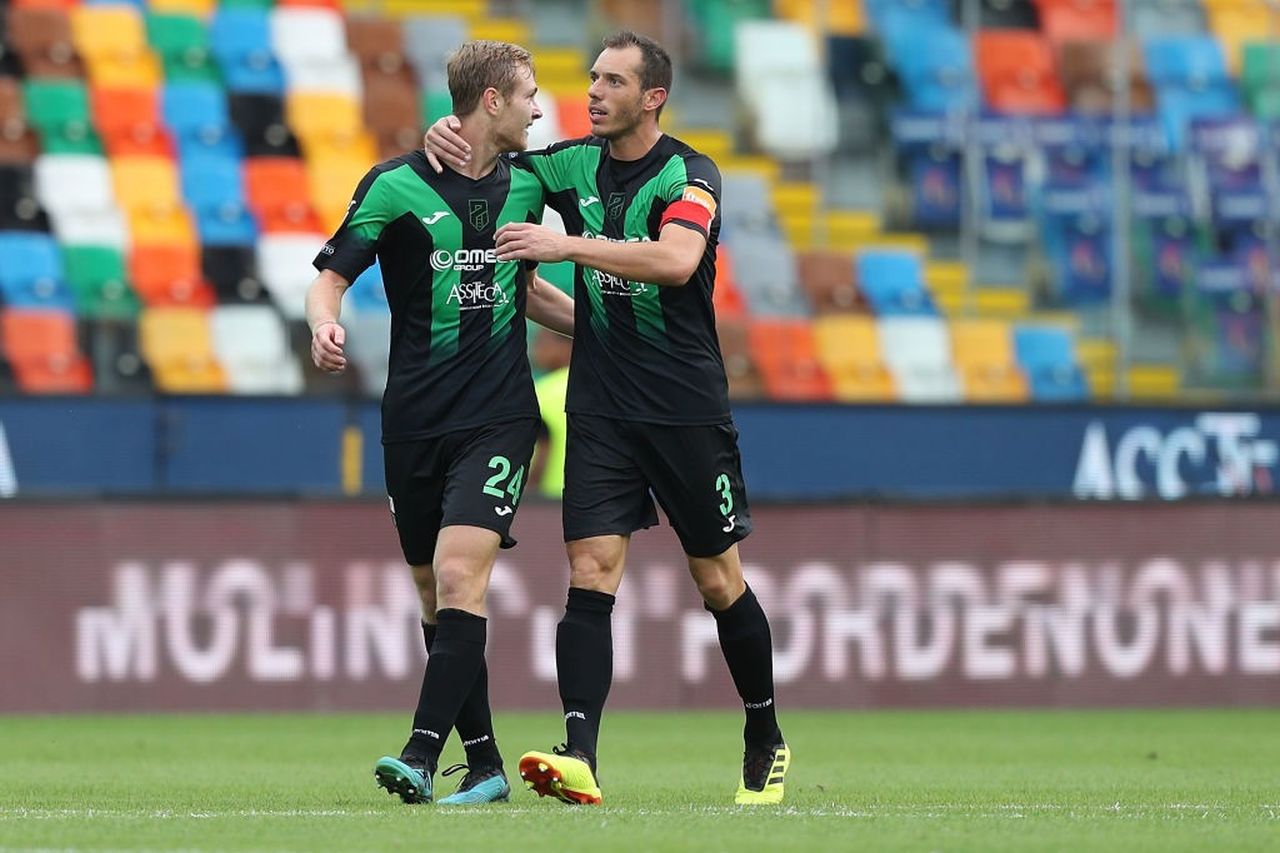 Cittadella vs Crotone, 02h00 ngày 11/7: Cạnh tranh trực tiếp