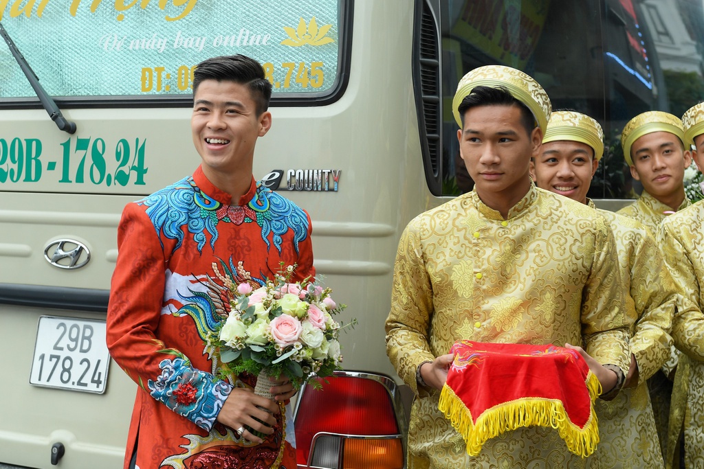 Chùm ảnh: Duy Mạnh, Quỳnh Anh rạng ngời trong lễ ăn hỏi