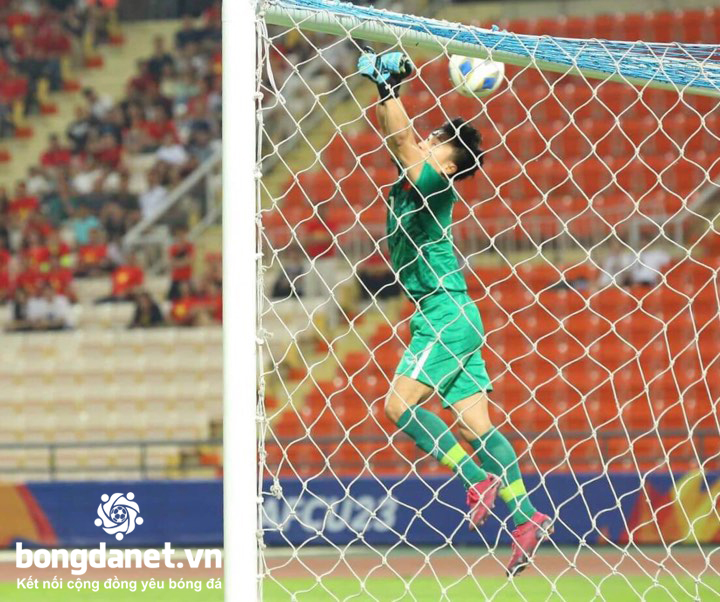 U23 Việt Nam 1-2 U23 Triều Ti&ecirc;n: Tiến Dũng sai lầm, Việt Nam b&eacute;t bảng