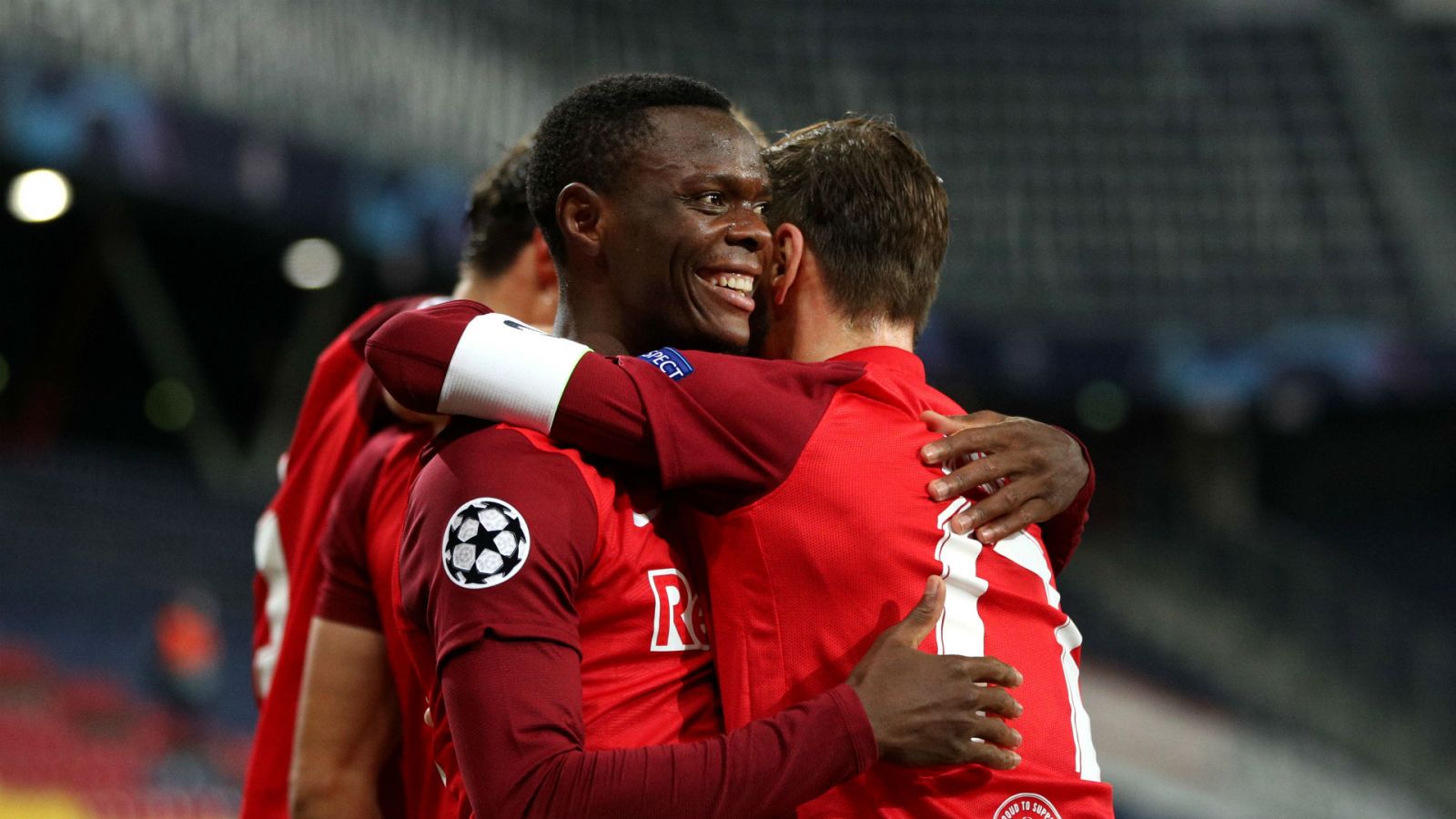 Lokomotiv vs RB Salzburg (00h55 2/12): Còn nước còn tát