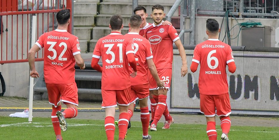 Rot-Weiss Essen vs Dusseldorf (00h30 24/12): Nỗi buồn quá khứ
