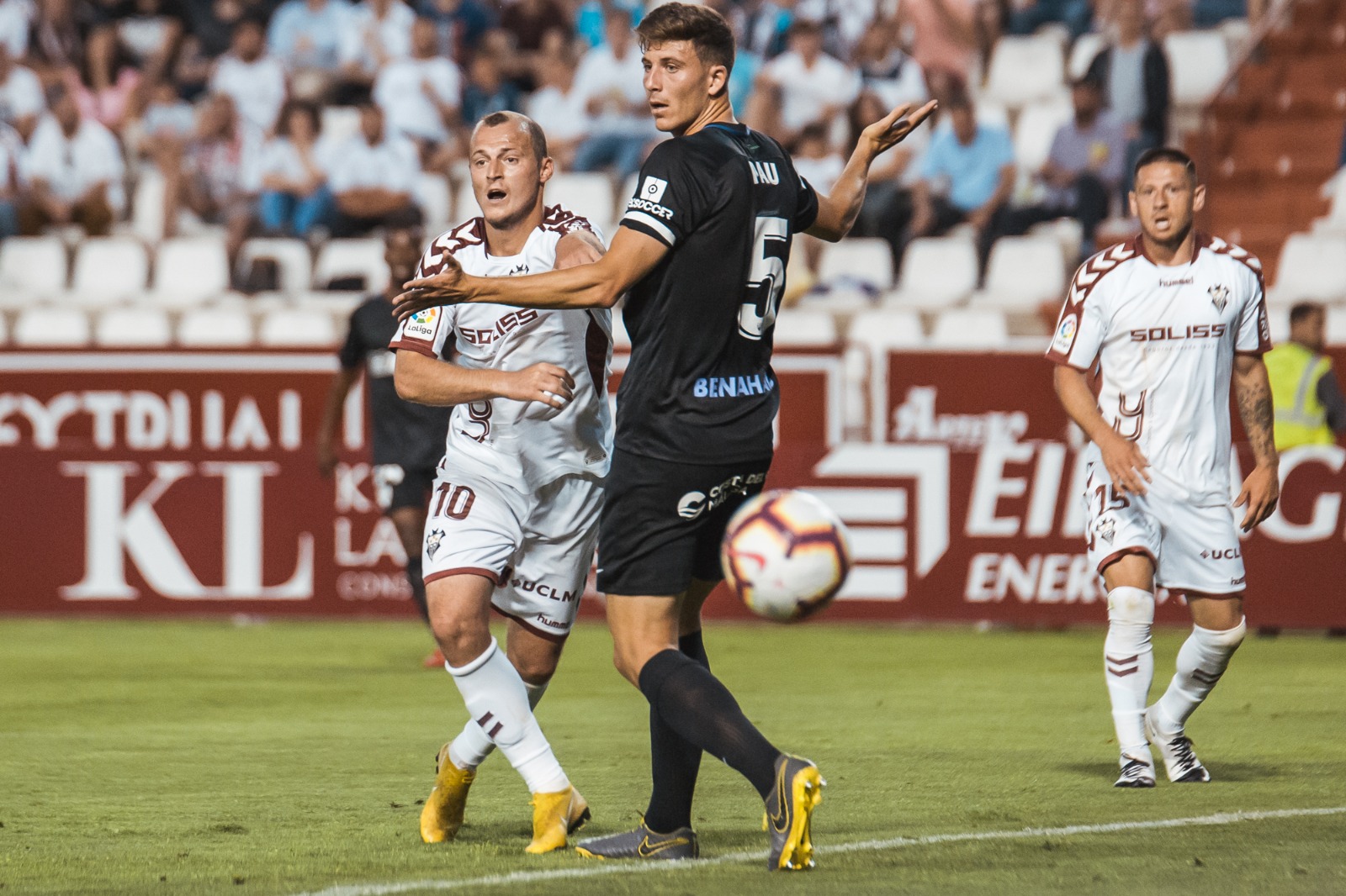 Albacete vs Malaga, 0h15 ngày 4/1: Trở lại với mặt đất