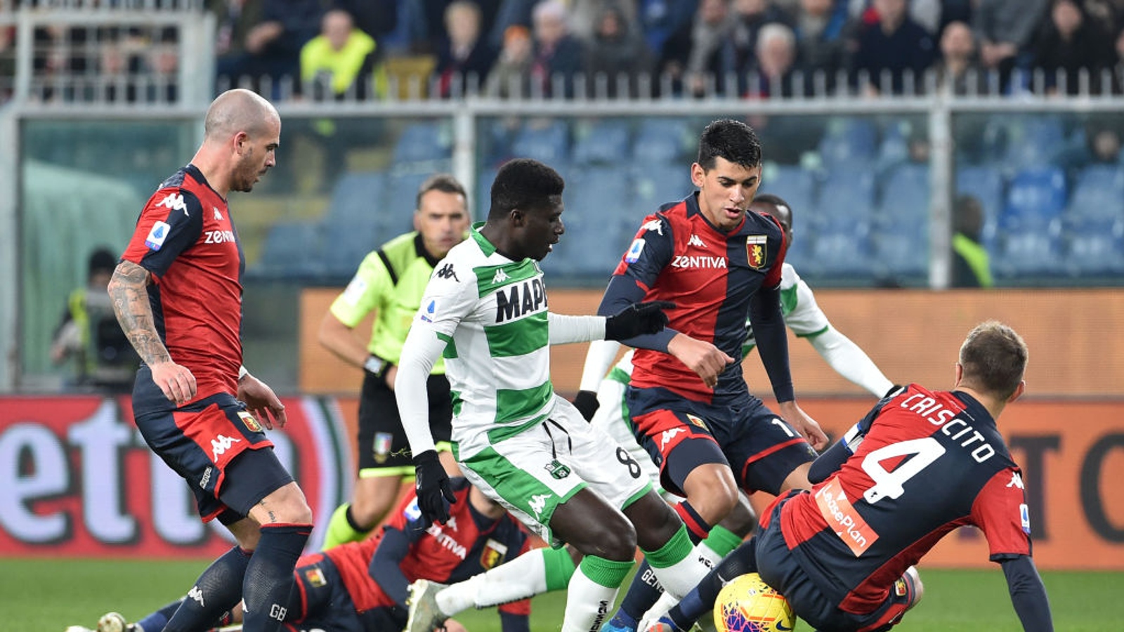 Sassuolo vs Genoa (21h 6/1): Đổ bê tông